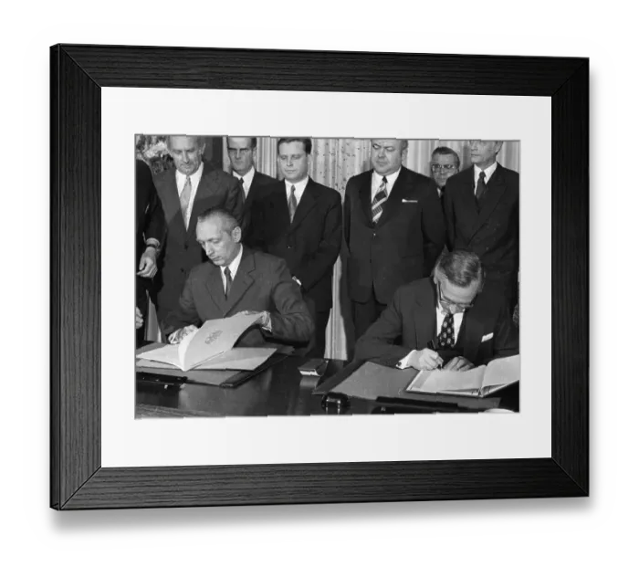 Framed Print : The Secretary of State Guenter Gaus Framed Print : The Secretary of State Guenter Gaus