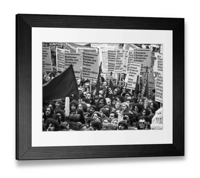 Framed Print : 50, 000 students from all over Germany demonstrated in Bonn on 24 January 1974 against inflation