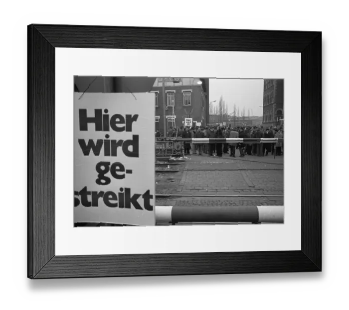 Framed Print : The collective bargaining dispute (strike) of the Industrial Union of Metalworkers (IG Metall) Framed Print : The collective bargaining dispute (strike) of the Industrial Union of Metalworkers (IG Metall)