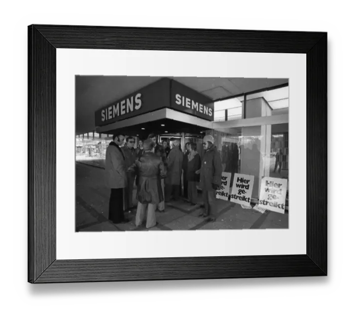 Framed Print : The collective bargaining dispute (strike) of the Industrial Union of Metalworkers (IG Metall)