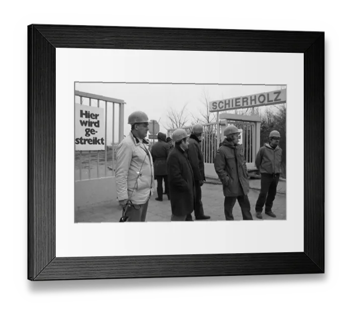 Framed Print : The collective bargaining dispute (strike) of the Industrial Union of Metalworkers (IG Metall)