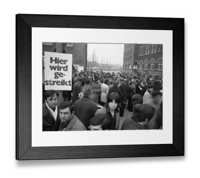 Framed Print : The collective bargaining dispute (strike) of the Industrial Union of Metalworkers (IG Metall)