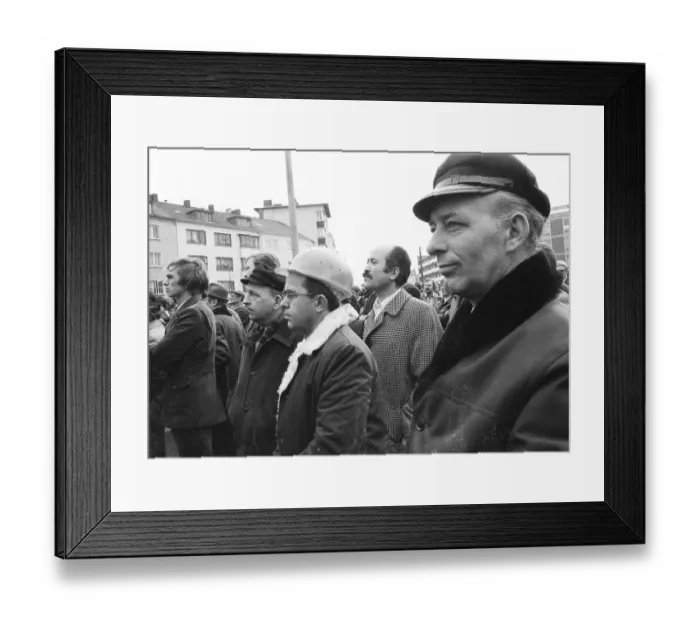Framed Print : The strike action in the collective bargaining dispute of the Industriegewerkschaft Metall (IG Metall) Framed Print : The strike action in the collective bargaining dispute of the Industriegewerkschaft Metall (IG Metall)
