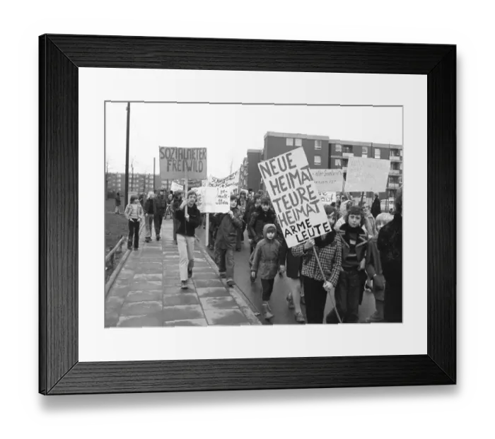 Framed Print : Tenants of Neue Heimat in Dortmund-Scharnhorst protested against rent increases in their housing estate with a