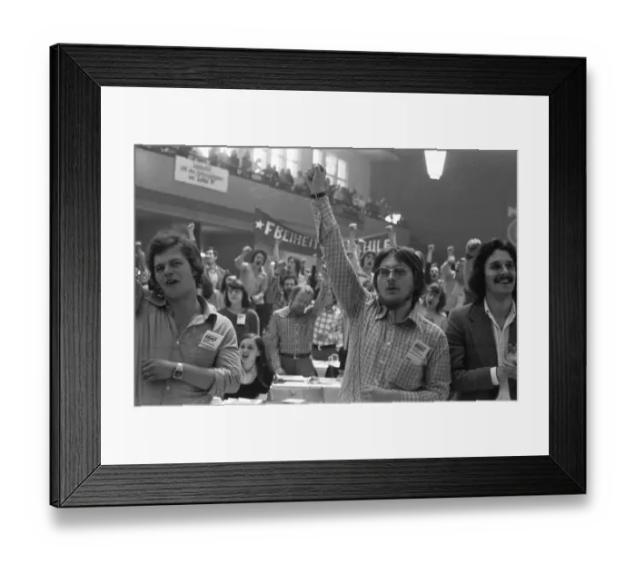 Framed Print : The IV. Federal Congress of the DKP-affiliated Socialist German Workers Youth (SDAJ) Framed Print : The IV. Federal Congress of the DKP-affiliated Socialist German Workers Youth (SDAJ)