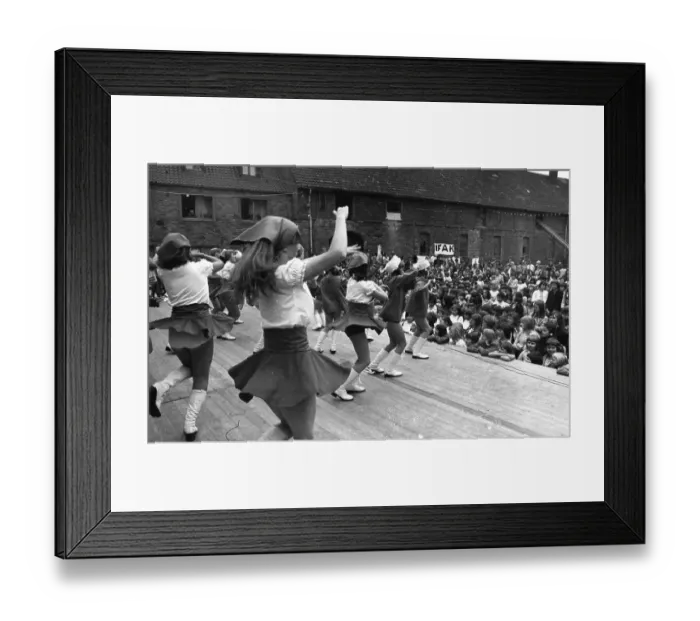 Framed Print : The annual festival at Kemnade Castle in Hattingen Framed Print : The annual festival at Kemnade Castle in Hattingen