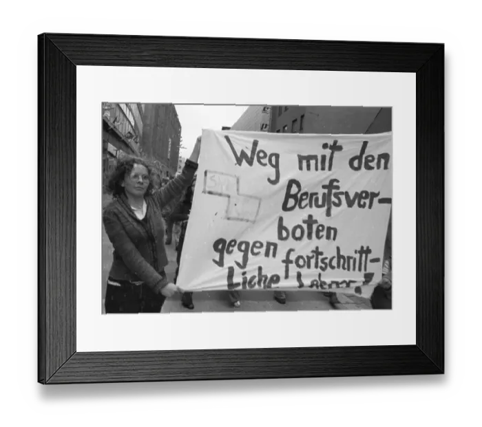 Framed Print : The Schuelermitverantwortung (SMV) Framed Print : The Schuelermitverantwortung (SMV)