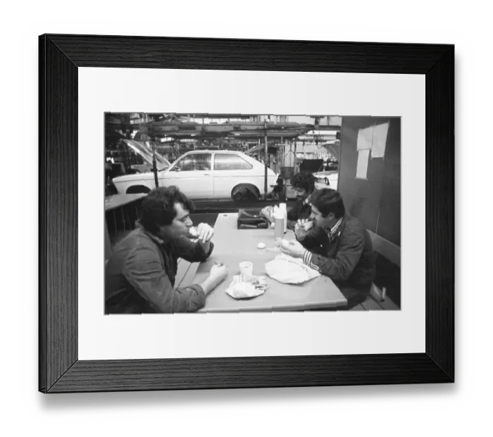 Framed Print : Production on the bodies of Opel AG vehicles at Plant I on 09
