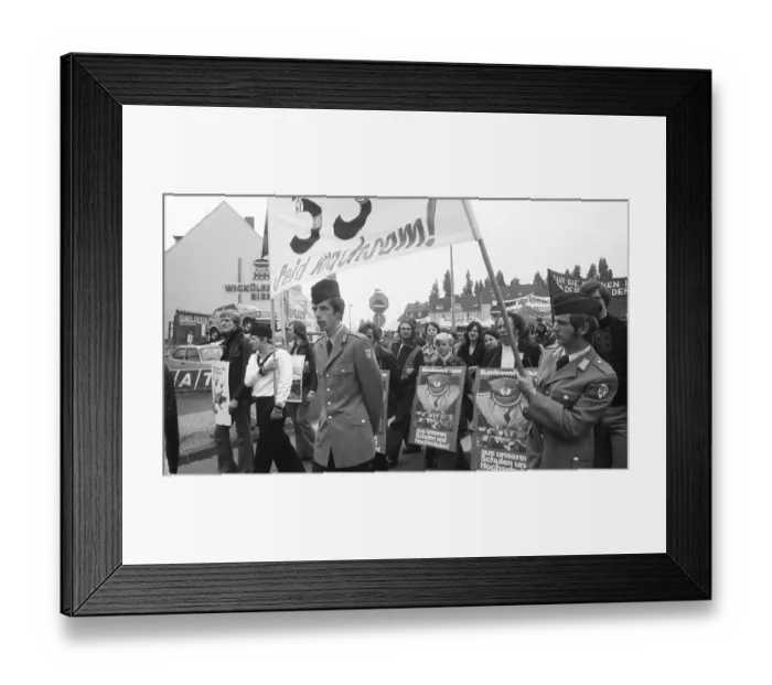 Framed Print : More than 40, 000 supporters of the peace movement gathered for a demonstration in favour of disarmament in Bonn