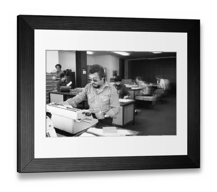 Framed Print : Employee in an accounting department on 24