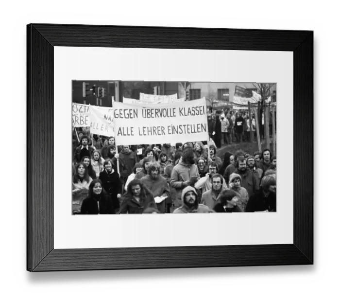 Framed Print : Against teacher unemployment, more than 5000 paedagogues