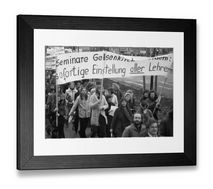 Framed Print : Against teacher unemployment, more than 5000 paedagogues