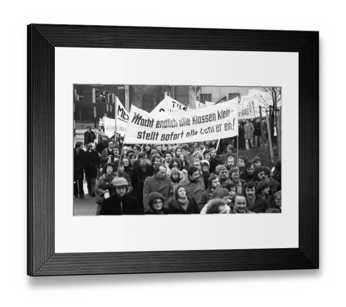 Framed Print : Against teacher unemployment, more than 5000 paedagogues