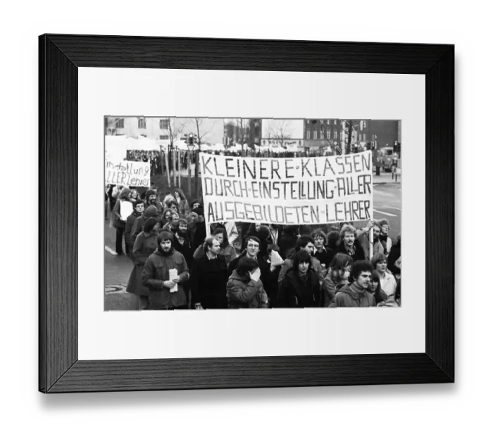 Framed Print : Against teacher unemployment, more than 5000 paedagogues