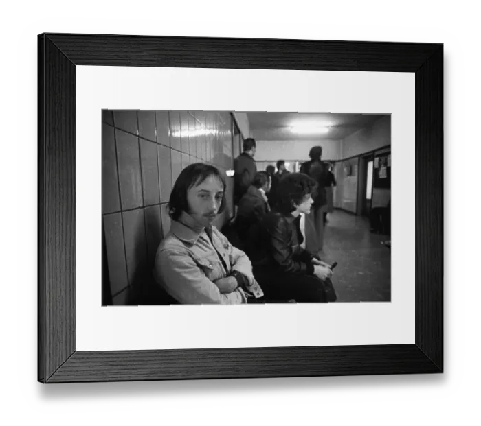 Framed Print : Unemployed people in the corridors of the Gelsenkirchen Labour Office on 28 Framed Print : Unemployed people in the corridors of the Gelsenkirchen Labour Office on 28