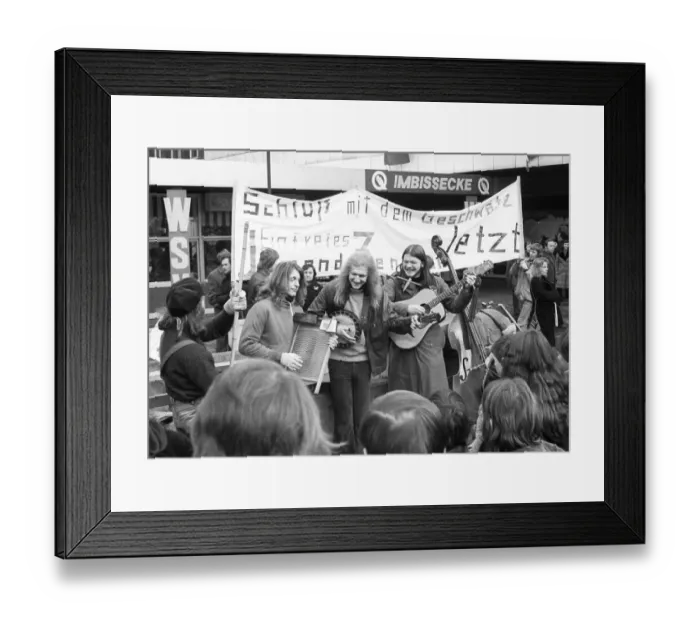 Framed Print : Young people demonstrated for a free youth centre in Hagen