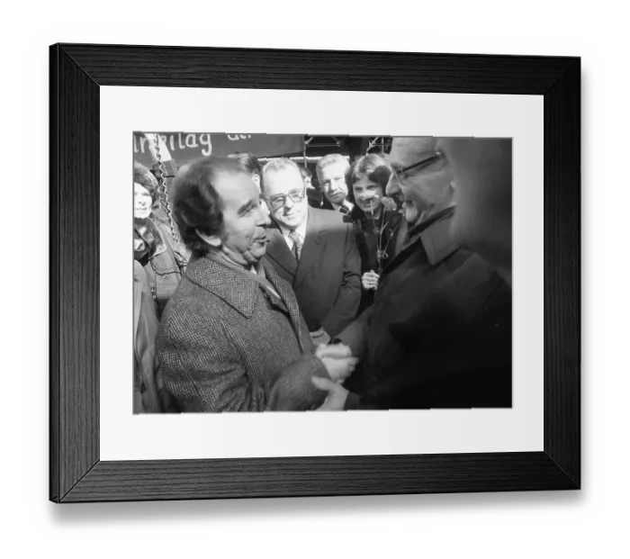Framed Print : DKP functionaries received a delegation of the Central Committee of the SED on 18 March 1976 on the platform of