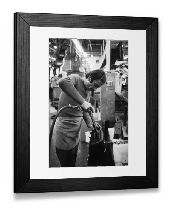 Framed Print : Car production at the Ford factory on 12