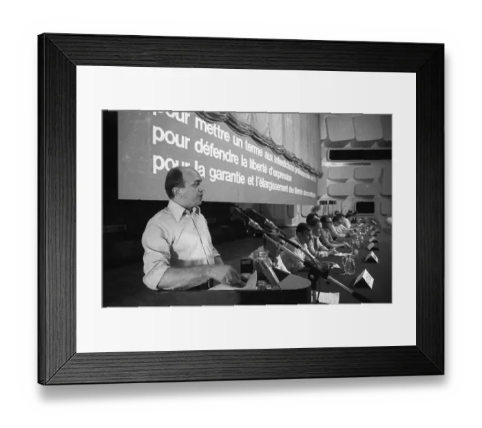 Framed Print : An international conference dealt with a German issue Framed Print : An international conference dealt with a German issue