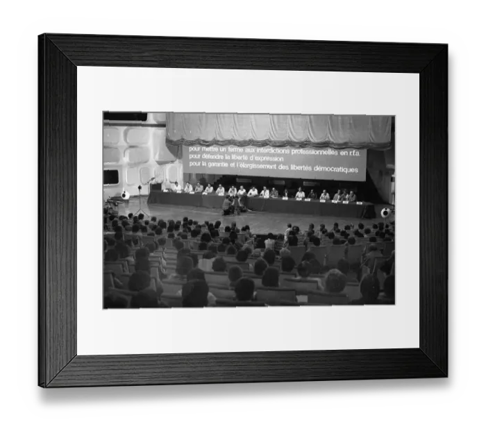 Framed Print : An international conference dealt with a German issue