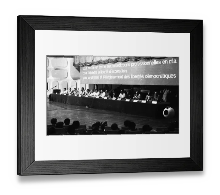 Framed Print : An international conference dealt with a German issue