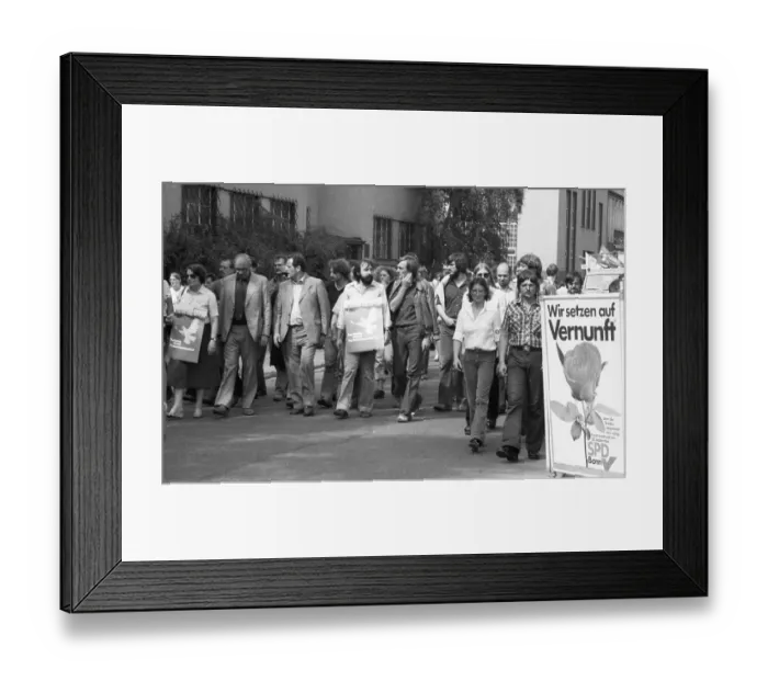 Framed Print : Several thousand demonstrators came to protest for disarmament and peace in Vietnam on Anti-War Day