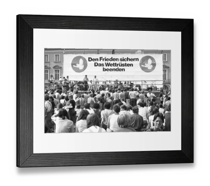 Framed Print : Several thousand demonstrators came to protest for disarmament and peace in Vietnam on Anti-War Day