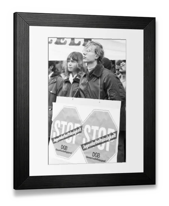 Framed Print : Following a call by the German Federation of Trade Unions (DGB)