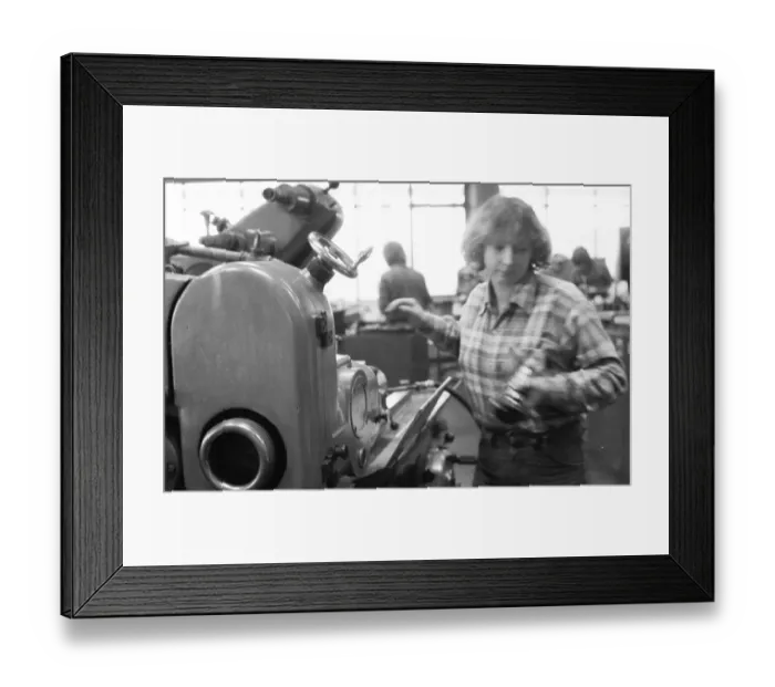 Framed Print : Production of the Golf at the VW plant on 10 Framed Print : Production of the Golf at the VW plant on 10