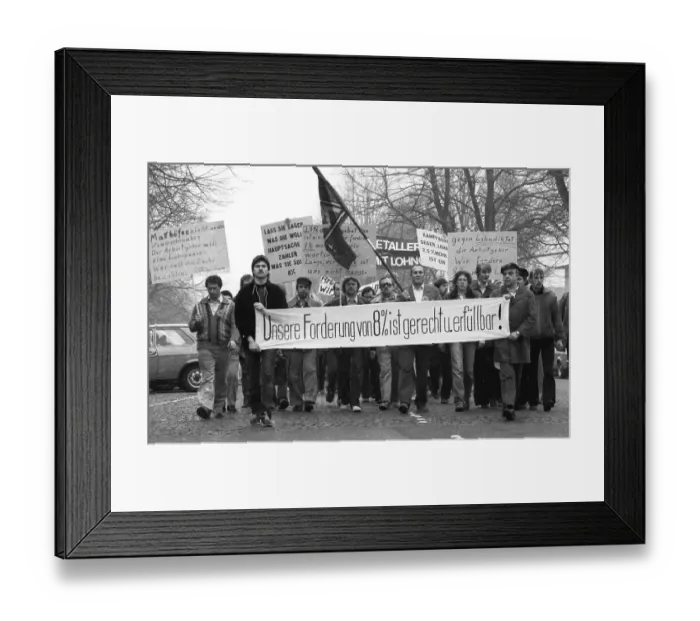 Framed Print : With warning strikes, demonstrations and rallies Framed Print : With warning strikes, demonstrations and rallies