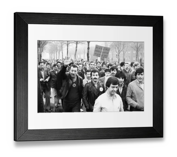 Framed Print : With warning strikes, demonstrations and rallies Framed Print : With warning strikes, demonstrations and rallies