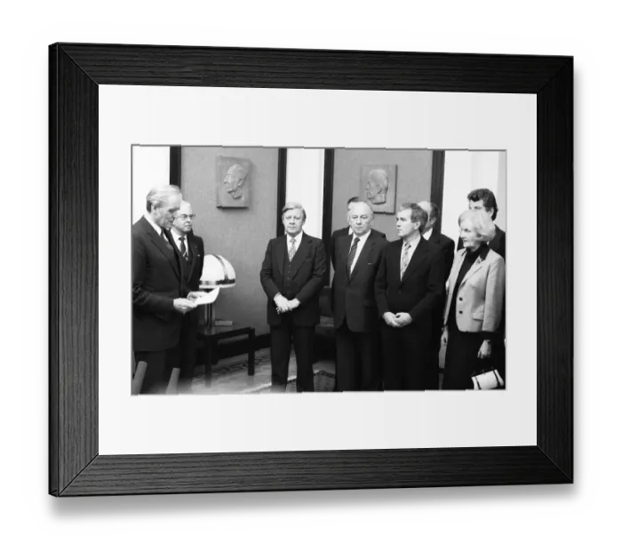 Framed Print : Election, swearing-in and presentation of the Schmidt Cabinet on 05