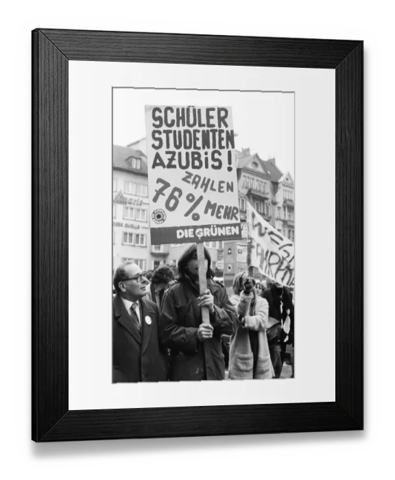 Framed Print : Pupils, students and trainees (Azubis) Framed Print : Pupils, students and trainees (Azubis)