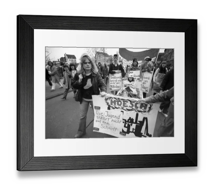 Framed Print : 10, 000, called by the trade unions Framed Print : 10, 000, called by the trade unions
