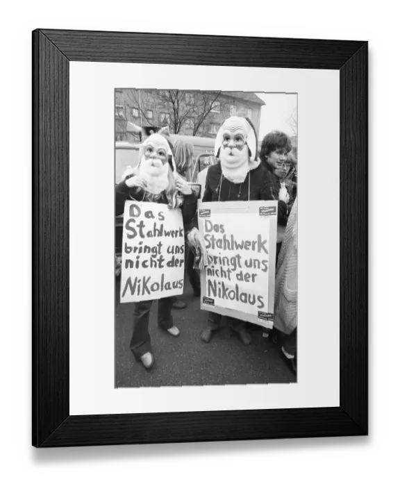 Framed Print : 10, 000, called by the trade unions Framed Print : 10, 000, called by the trade unions