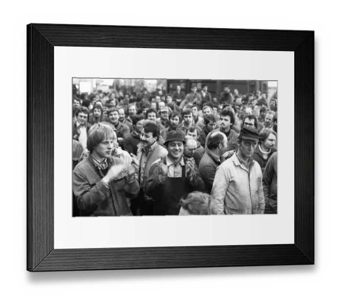 Framed Print : Warning strike by IG Metall in the collective bargaining dispute at Orenstein & paddock on 05