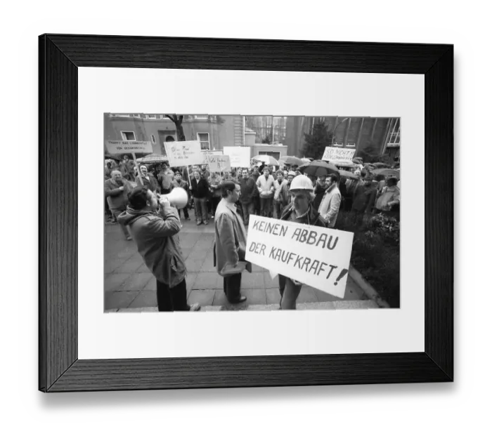 Framed Print : IG Metall warning strike in dispute over pay scale on 17