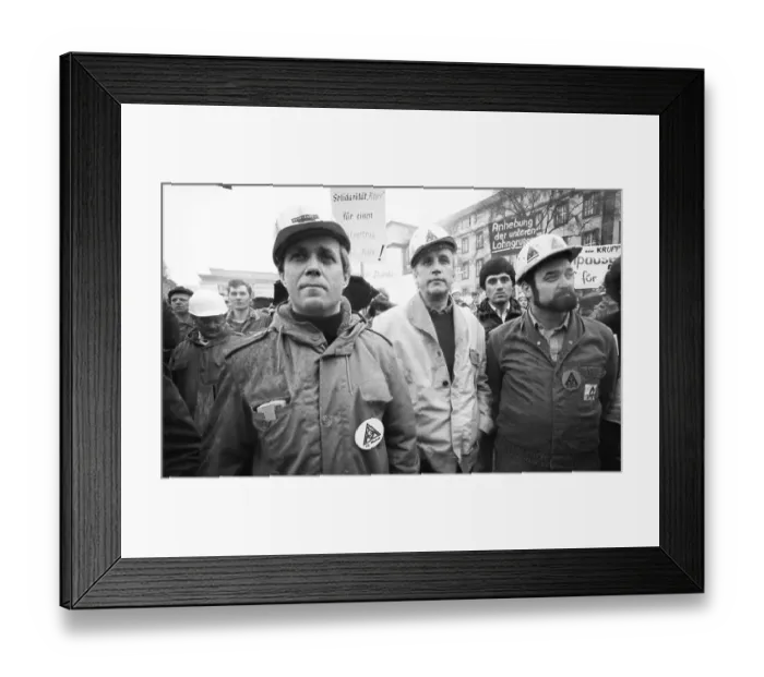 Framed Print : Warning strike and demonstration by IG Metall in the collective bargaining dispute on 9 Framed Print : Warning strike and demonstration by IG Metall in the collective bargaining dispute on 9