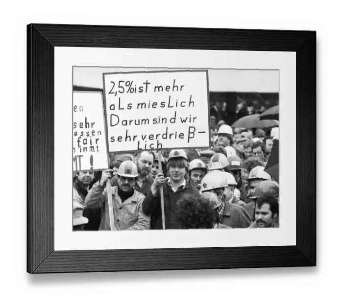 Framed Print : Warning strike and demonstration by IG Metall in the collective bargaining dispute on 9