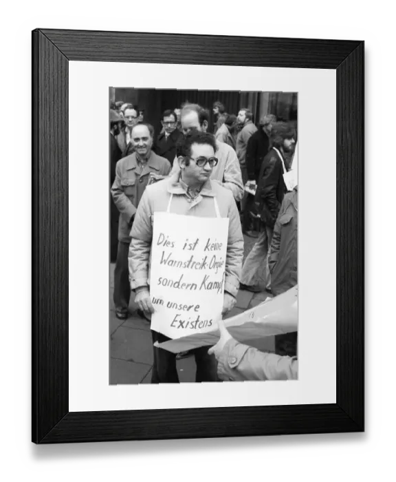 Framed Print : Warning strike and demonstration by IG Metall in the collective bargaining dispute on 9