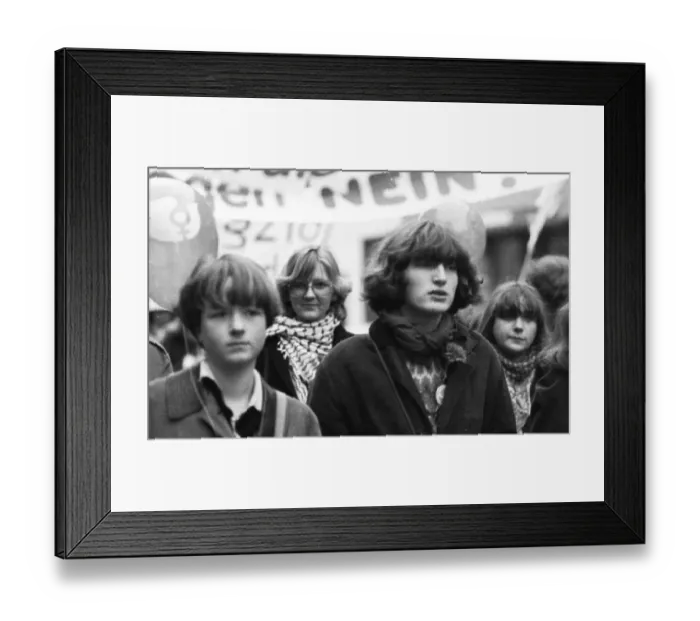 Framed Print : Demonstration by woman and men on International Women's Day Framed Print : Demonstration by woman and men on International Women's Day