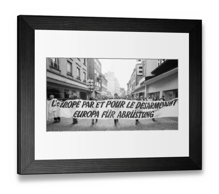 Framed Print : 6000 demonstrators took part in protest and rally of the peace movement against new nuclear missiles