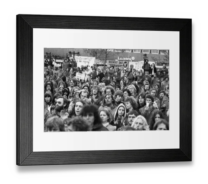 Framed Print : More than 10, 000 opponents of nuclear power and nuclear weapons demonstrated for their aims on 25 Framed Print : More than 10, 000 opponents of nuclear power and nuclear weapons demonstrated for their aims on 25