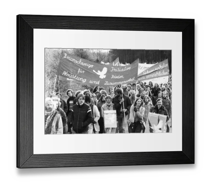 Framed Print : More than 10, 000 opponents of nuclear power and nuclear weapons demonstrated for their aims on 25 Framed Print : More than 10, 000 opponents of nuclear power and nuclear weapons demonstrated for their aims on 25