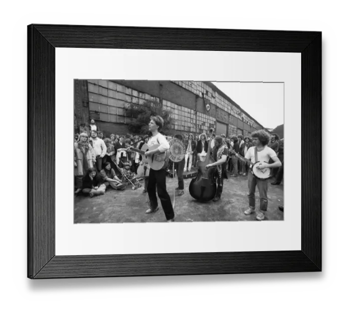 Framed Print : Autonomous groups of the left scene occupied an empty factory (Bo-Fabrik) Framed Print : Autonomous groups of the left scene occupied an empty factory (Bo-Fabrik)