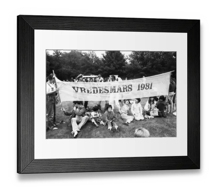 Framed Print : The 1981 Peace March from Copenhagen to Paris reached the cities of Coesfeld (D) and Deurne (NL) on its way