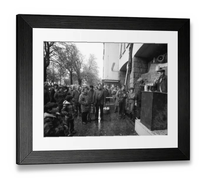 Framed Print : Workers at Vereinigte Deutsche Metallwerke AG (VDM) Framed Print : Workers at Vereinigte Deutsche Metallwerke AG (VDM)