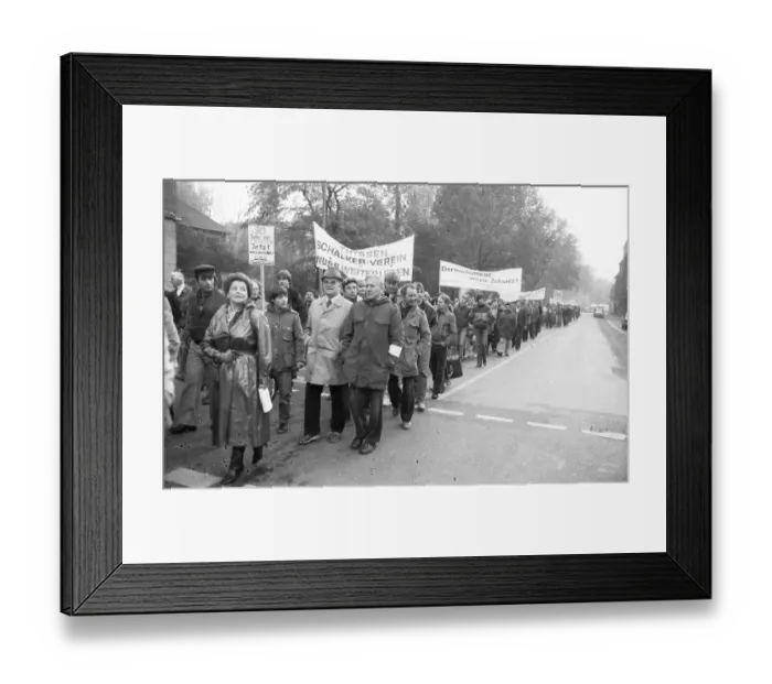 Framed Print : 2000 steelworkers and their relatives demonstrated out of concern for their jobs at the Schalker Verein (Thyssen AG)