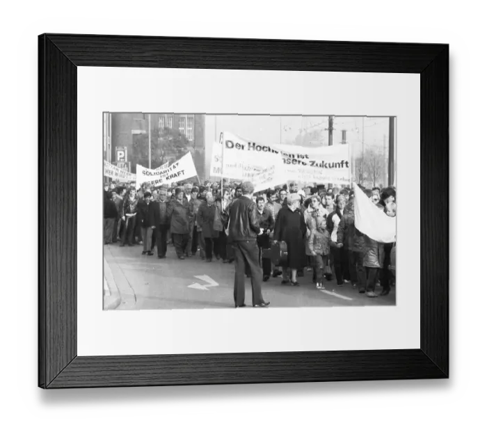 Framed Print : 2000 steelworkers and their relatives demonstrated out of concern for their jobs at the Schalker Verein (Thyssen AG)