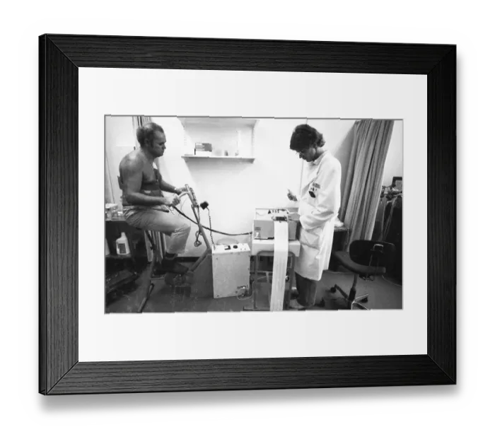 Framed Print : Everyday life at the General Hospital in October 1981 Framed Print : Everyday life at the General Hospital in October 1981